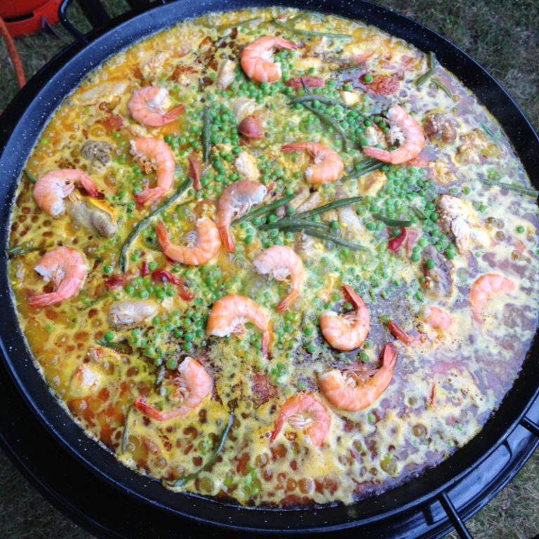 Paella catering for weddings and parties London, Sussex, Surrey, Kent